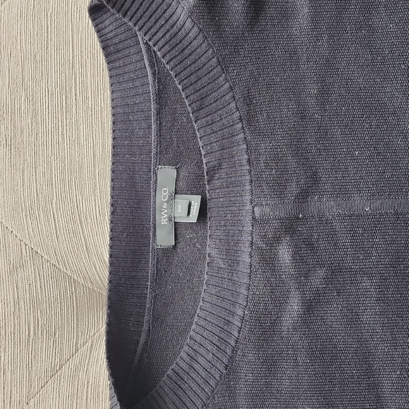 RW&CO Crop Sweater - Picture 4 of 7